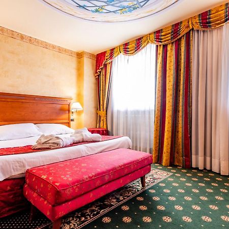 Hotel Cristallo Colle Colle Sestriere Zewnętrze zdjęcie