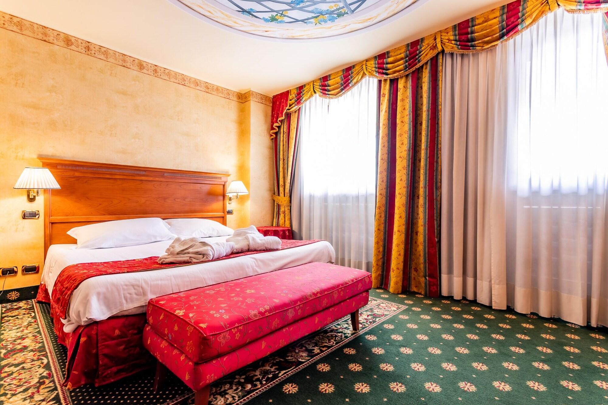 Hotel Cristallo Colle Colle Sestriere Zewnętrze zdjęcie