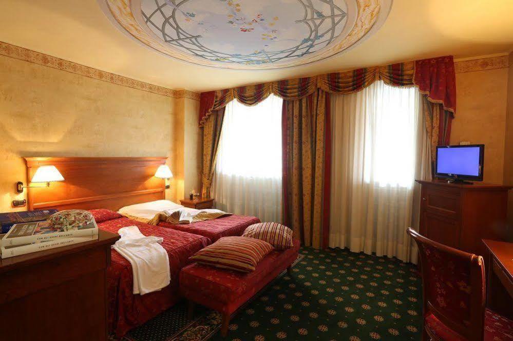 Hotel Cristallo Colle Colle Sestriere Zewnętrze zdjęcie