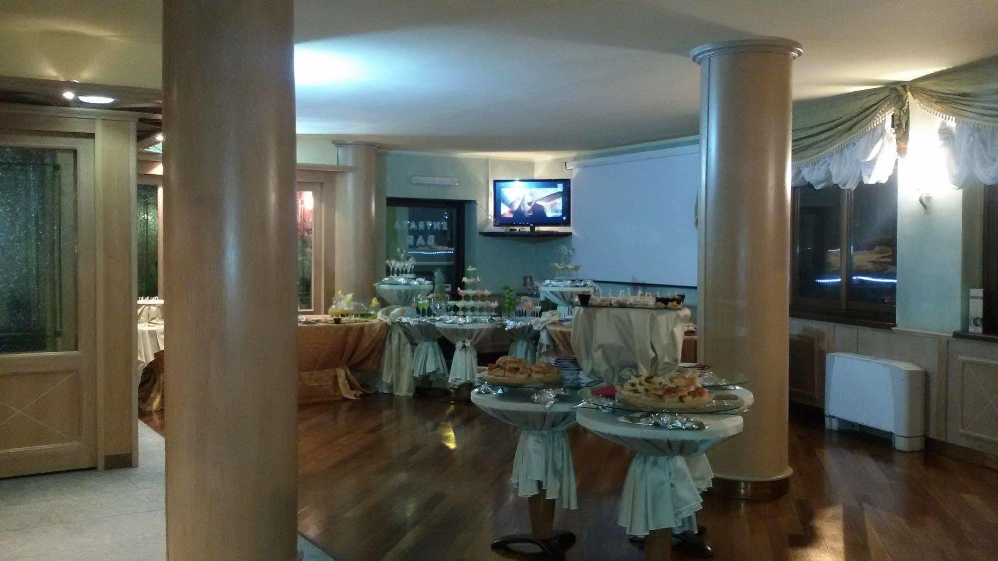 Hotel Cristallo Colle Colle Sestriere Zewnętrze zdjęcie