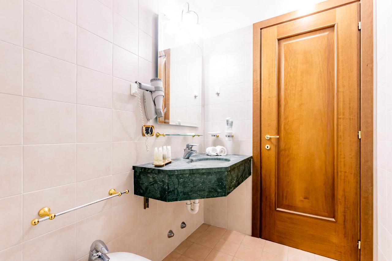 Hotel Cristallo Colle Colle Sestriere Zewnętrze zdjęcie