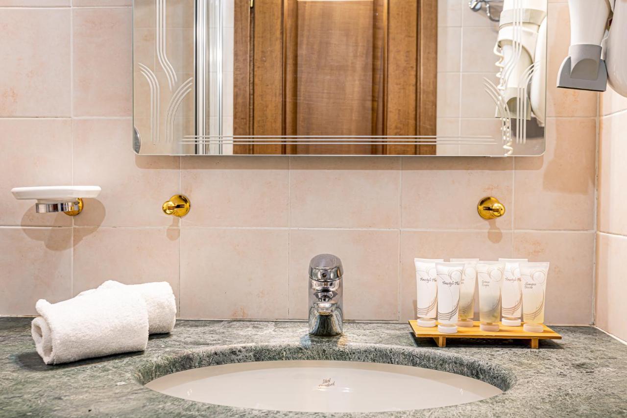 Hotel Cristallo Colle Colle Sestriere Zewnętrze zdjęcie