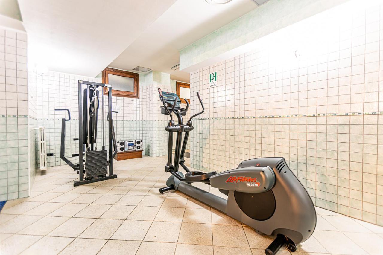 Hotel Cristallo Colle Colle Sestriere Zewnętrze zdjęcie